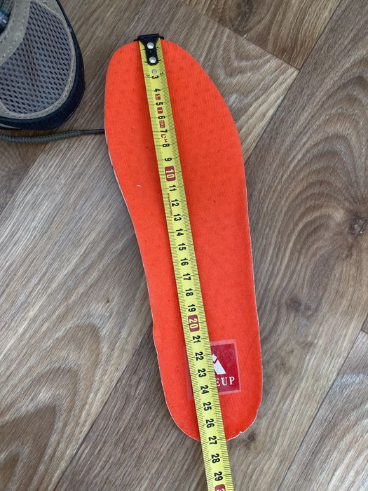 Нові трекінгові кросівки HIKEUP