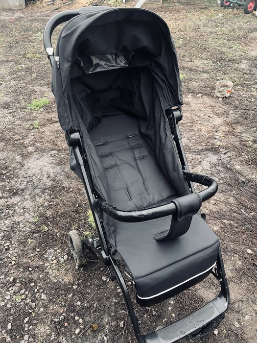 Продаєтьс прогулянкова коляска Carello Porto