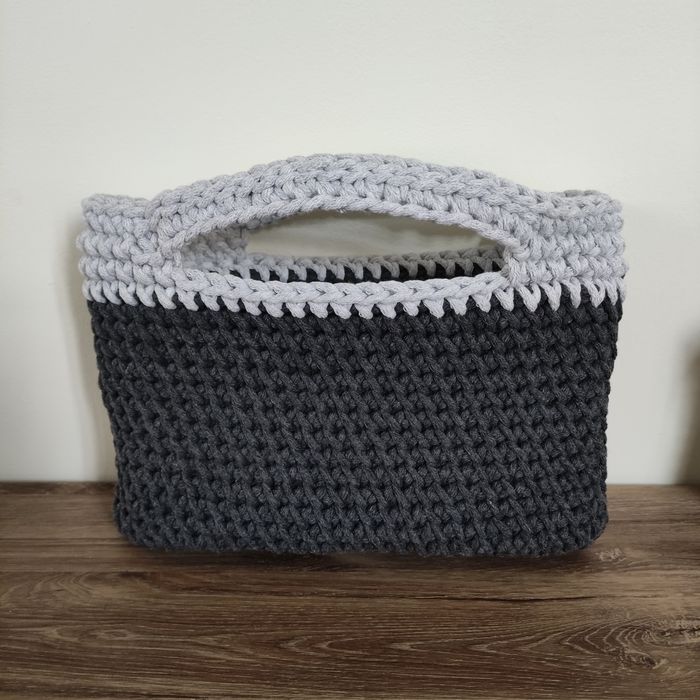 Oryginalna torebka do ręki handmade ze sznurka bawełnianego