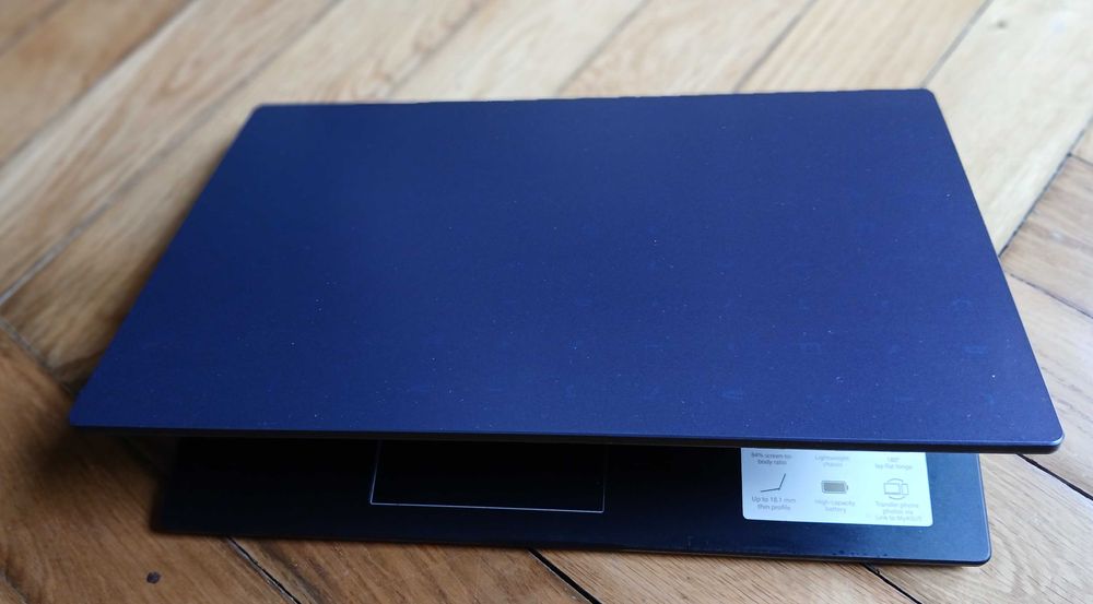 ASUS 15,6 PENTIUM 4x 3,3Ghz 8GB 256GB WIN10 Blue (nowa bateria)