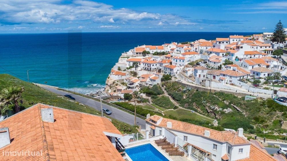 Para Venda | Moradia T4+1 com vistas deslumbrantes | nas Azenhas do Ma