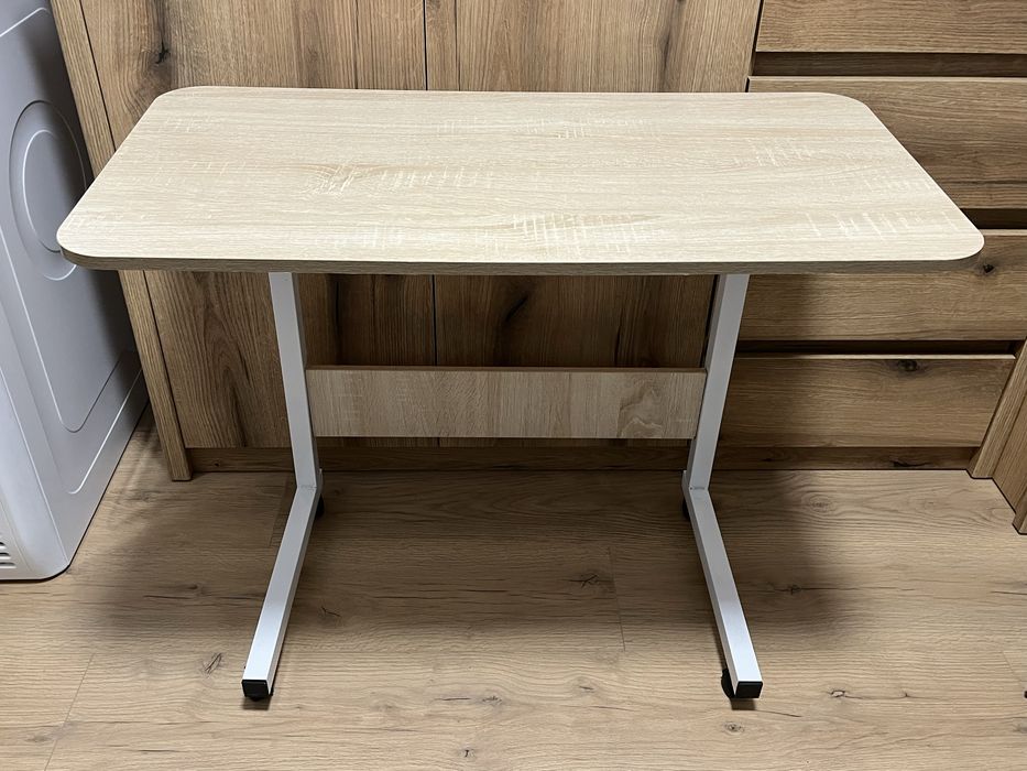 Biurko z regulacją wysokości