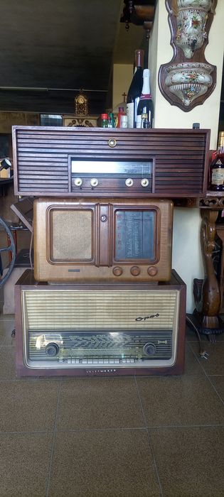 Grande lote de antiguidades