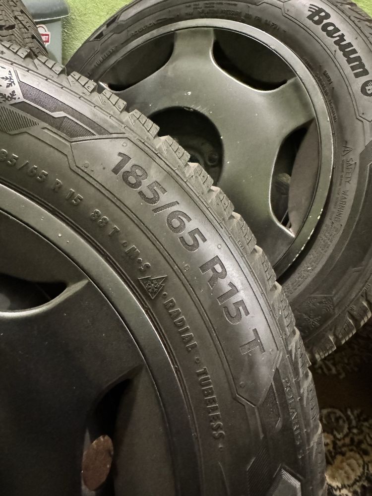 Opony zimowe 185/65 R15 + felgi stalowe
