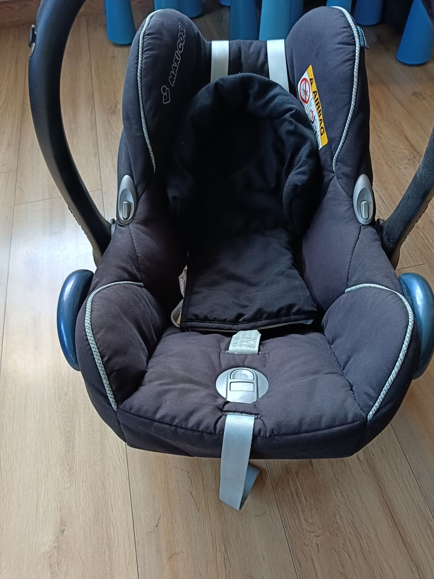 Nosidełko maxi Cosi z bazą na ISOFIX