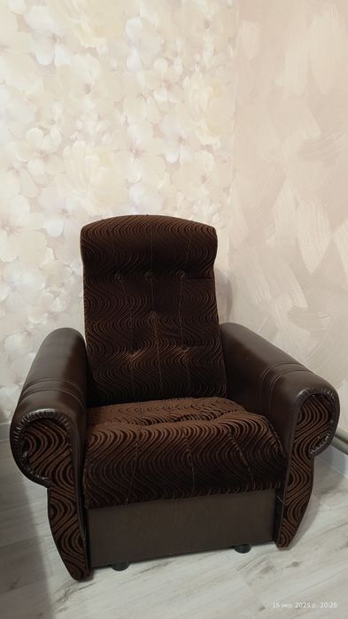 Диван розкладний з кріслами (самовивіз)