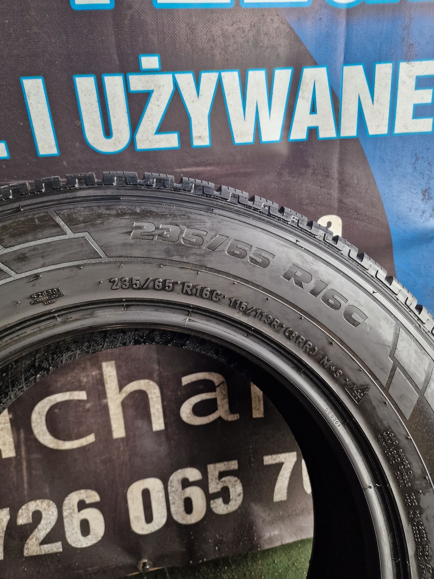 Opony Całoroczne 235/65/16C Pirelli wzmacniane Para