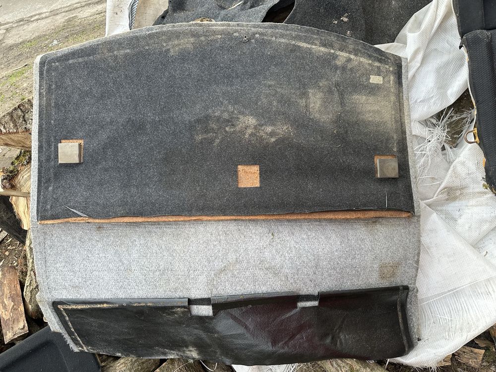 Коврик обшивка підстилка багажника в багажник Мазда 3 БК хетчбек
