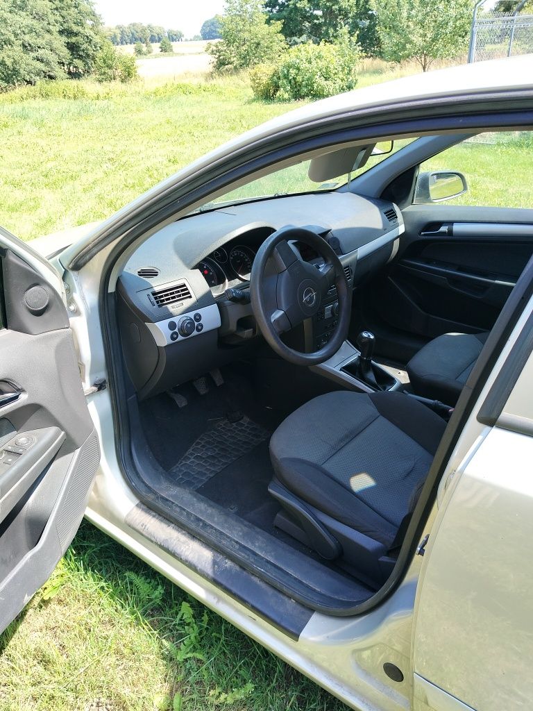 Opel Astra H 1.7CDTI