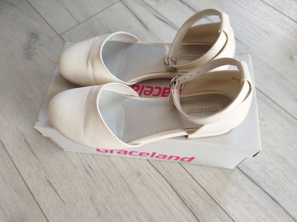 Buty na komunię r.32