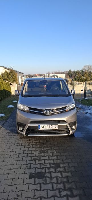 Toyota proace verso 9os