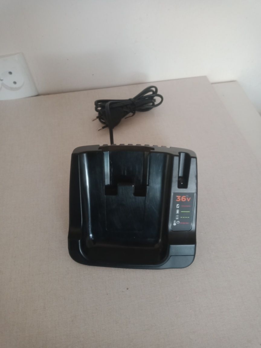 Ladowarka Black Decker 36V