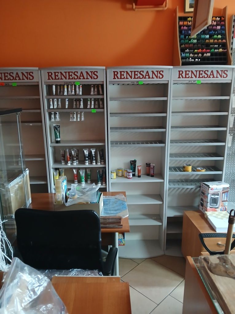 Wyposażenie sklepu plastycznego