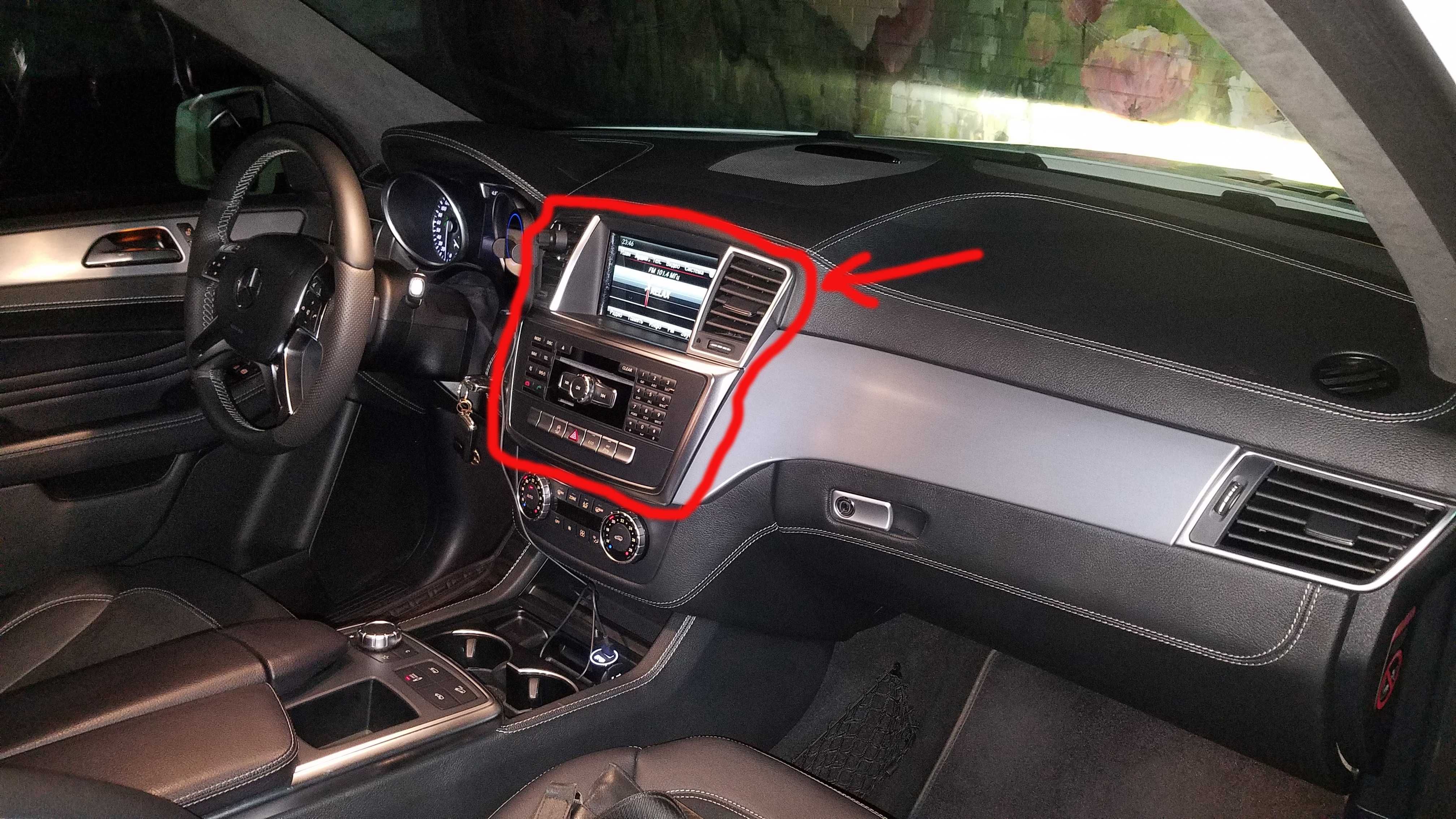 магнитола Mercedes ML 2015, оригінал, з монітором та воздуховодами