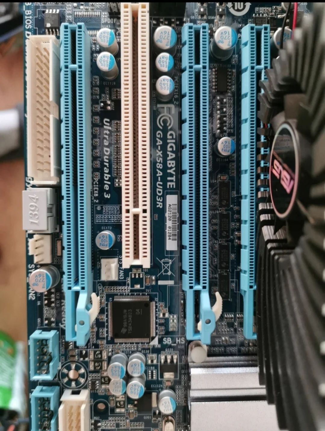 Motherboard Gigabyte GA-X58A-UD3 Socket 1333 + I7-930