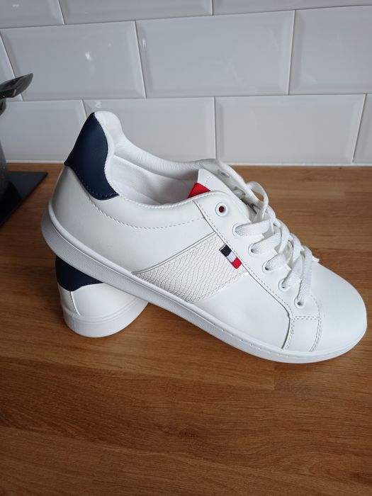 Trampki męskie tenisówki 40-45 sneakersy wzór Tommy