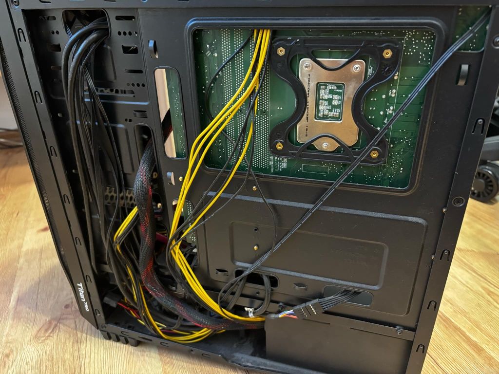 Komputer Gamingowy Intel
Komputer Gamingowy Intel Core i7 GTX 1070 |