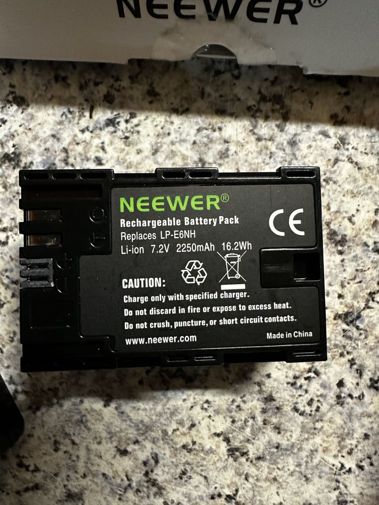 NEEWER LP-E6NH R6 II Змінний літій-іонний акумулятор + бонус