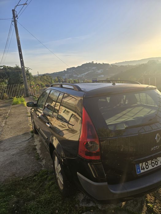 Vendo Megane 2005 em bom estado e á andar bem