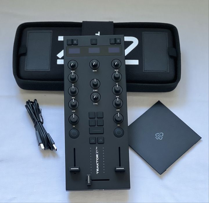 DJ контроллер Native Instruments Traktor Kontrol Z1 MK2