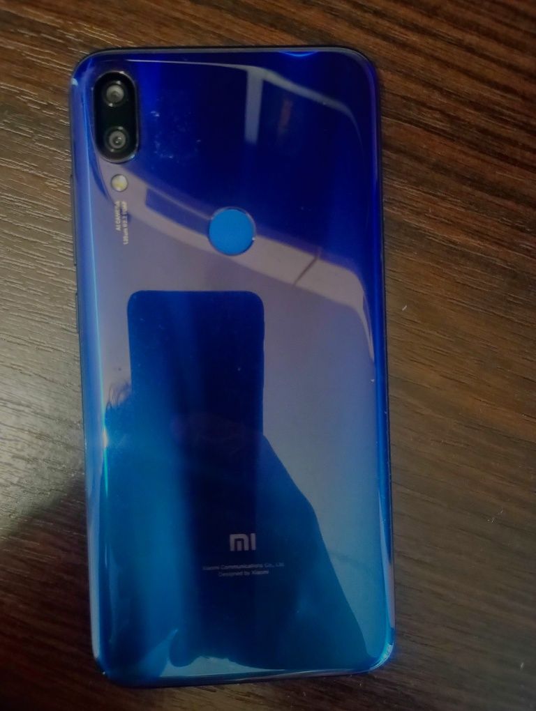 Продам Xiaomi Mi Play 4/64 или обменяю на айфон 7/8+