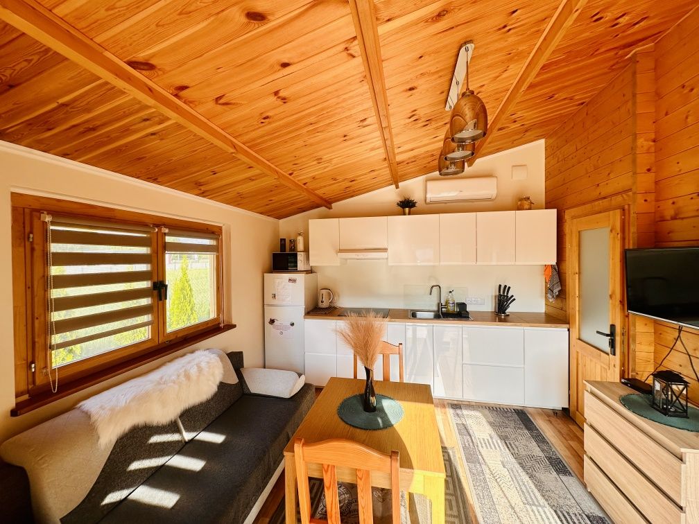 Apartamenty / Domki Letniskowe Noclegi Zbiornik Jeziorsko - LandsBy