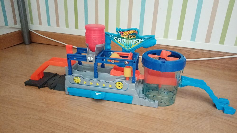 Pista de carros da marca Hotweels