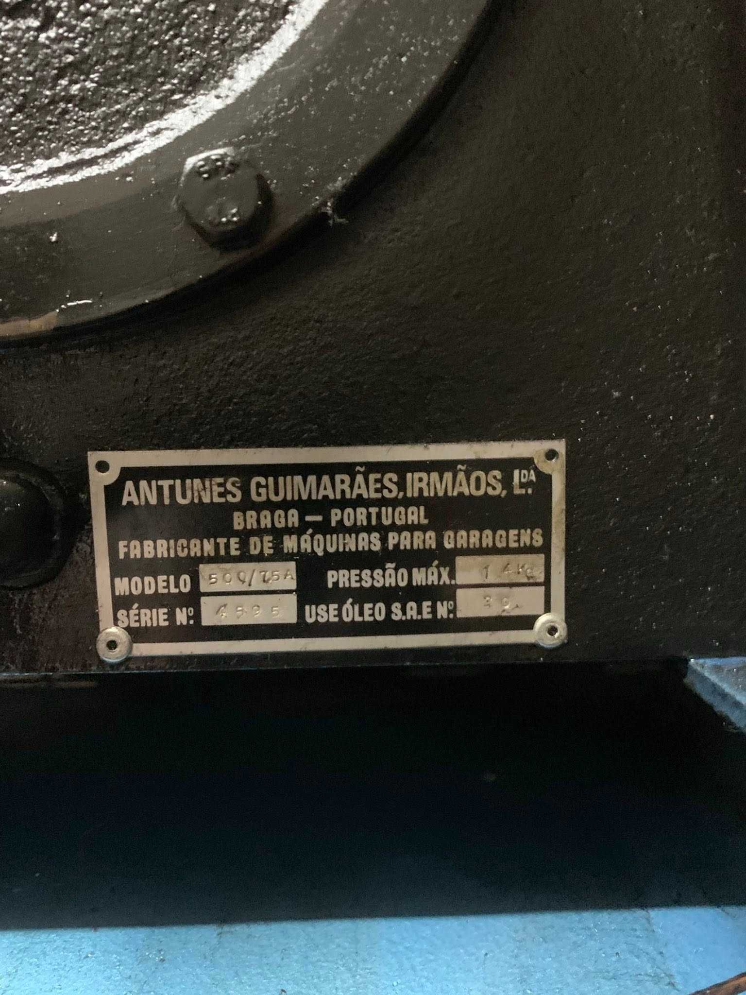 Compressor de 500 L  14kg trifásico