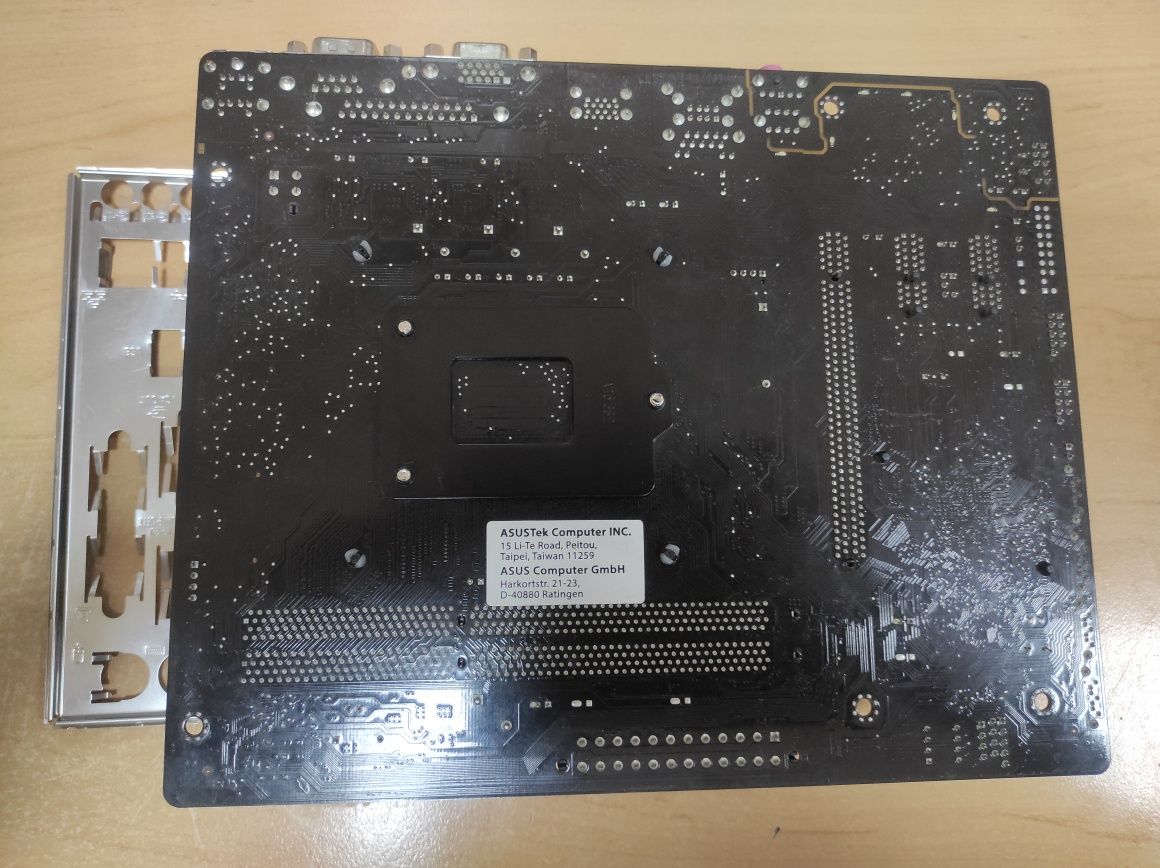 Материнская плата ASUS H81M-D R2.0 (s1150)/g3240/4gb ddr3