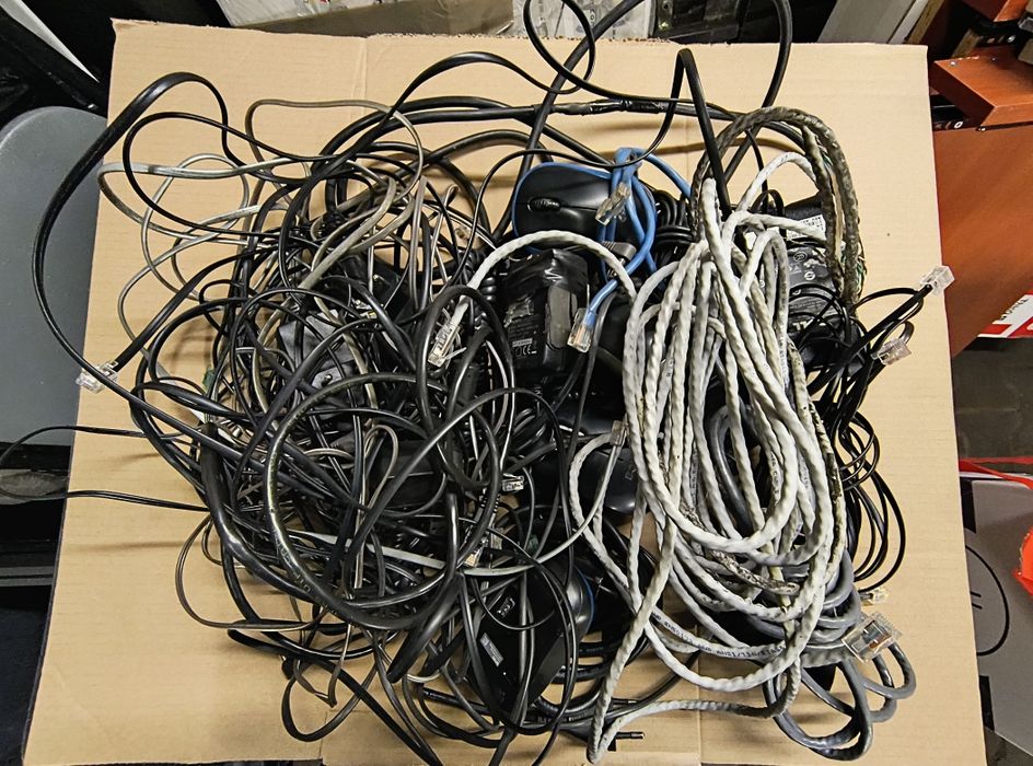 Kable, przewody złom miedziany 21 kg