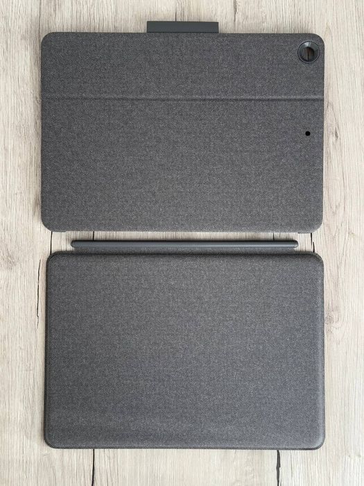 Чохол-клавіатура Logitech Combo Touch для iPad (7-го та 8-го поколінь)