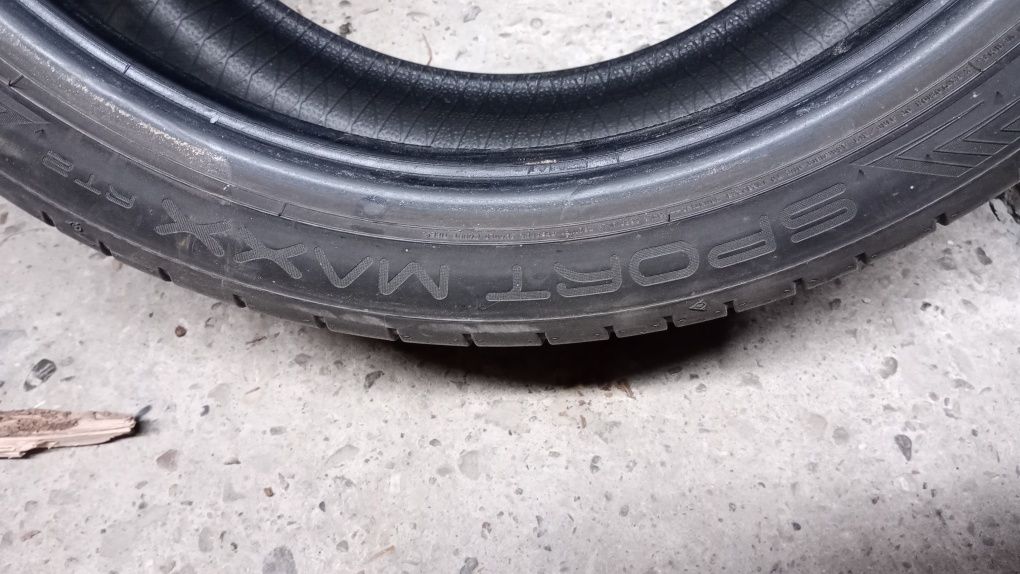 Dunlop Sport Maxx rt2 255/35 18