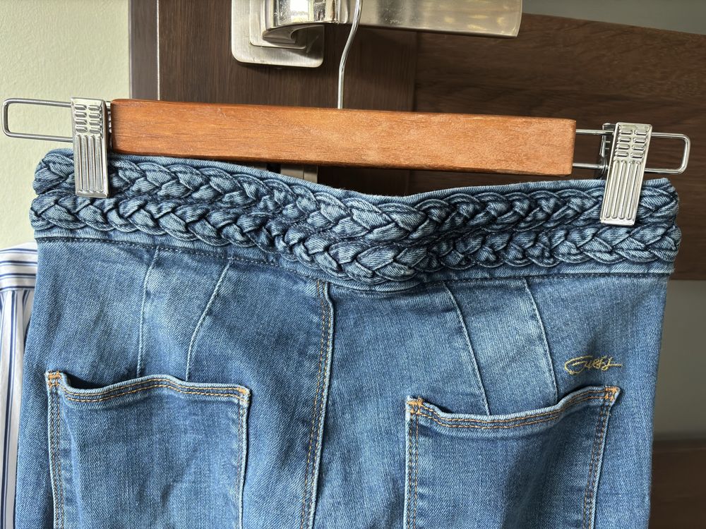 Jeansy spodnie bootcut Guess damskie Y2K
