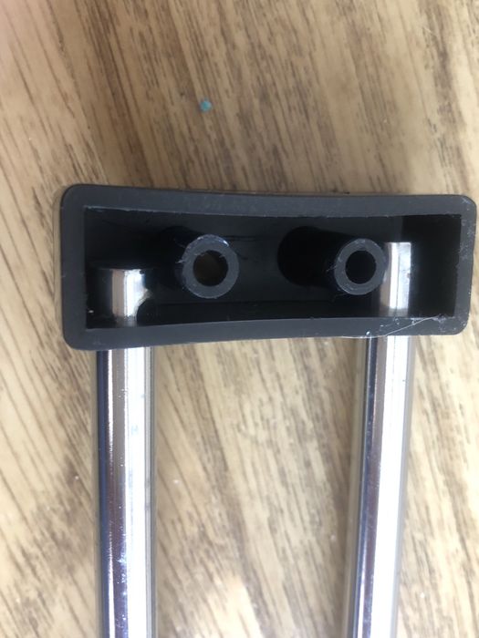 Висувні вішалки для шаф Вертикальні висувні