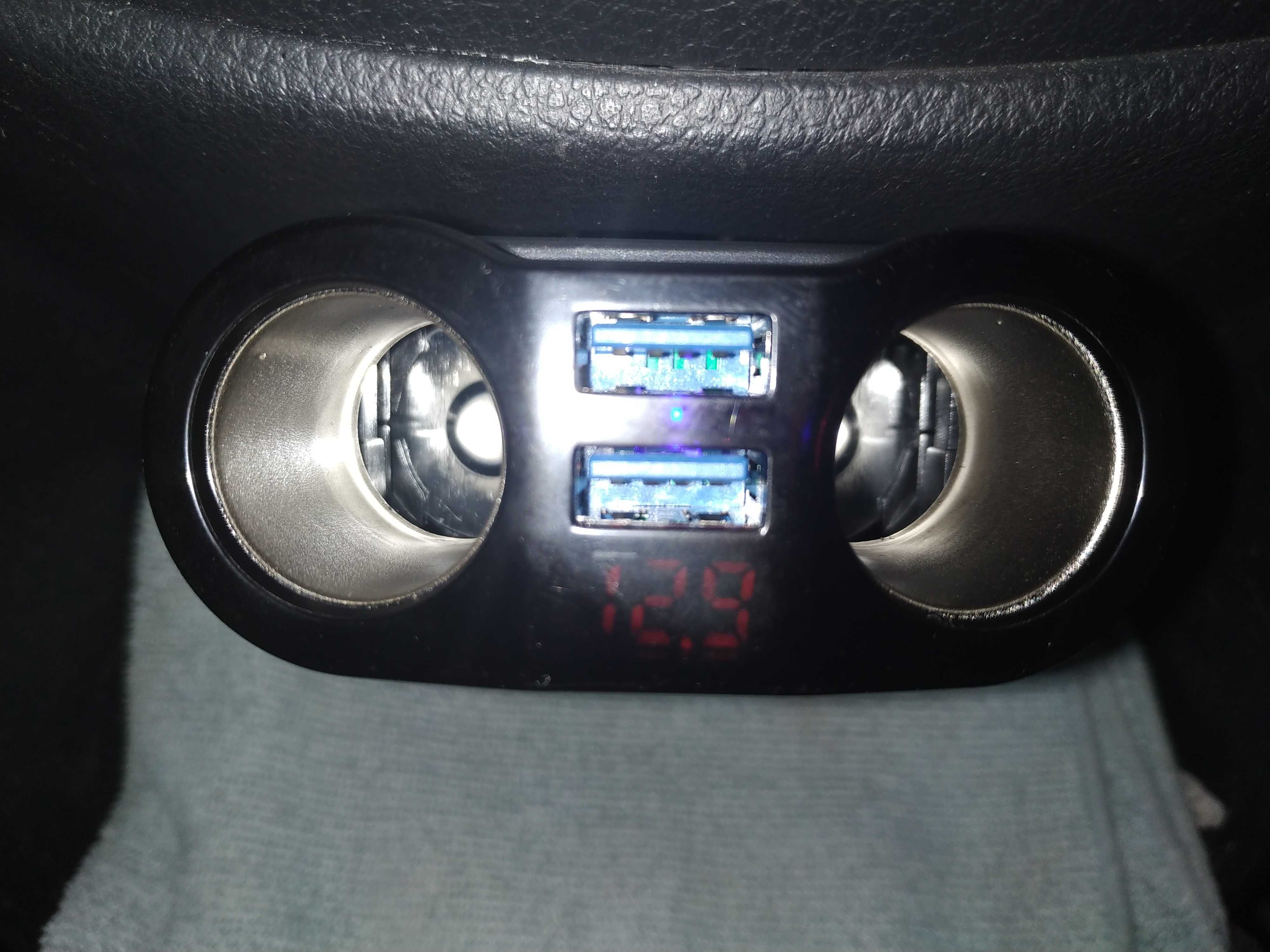 Разветвитель автомобильной розетки - прикуривателя с USB и ЖКИ