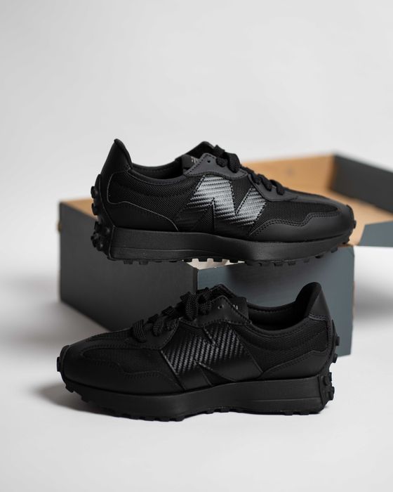 Чоловічі кросівки New Balance 327 U327SCA Black чорні Оригінал