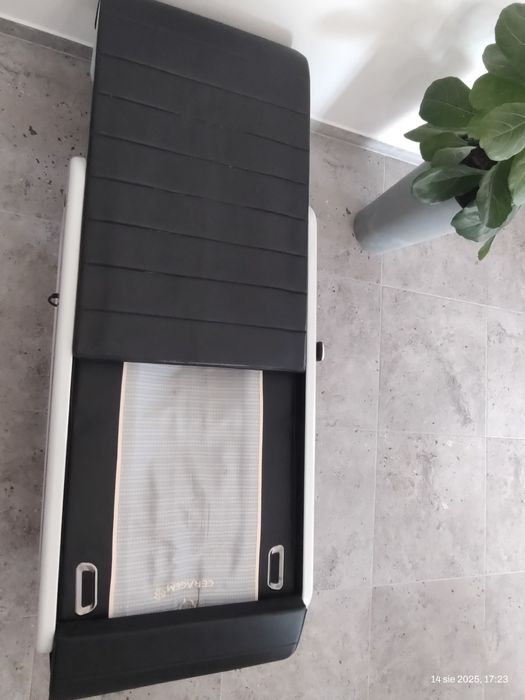 Łóżko do masażu  Ceragem V3, do  terapii kręgosłupa.