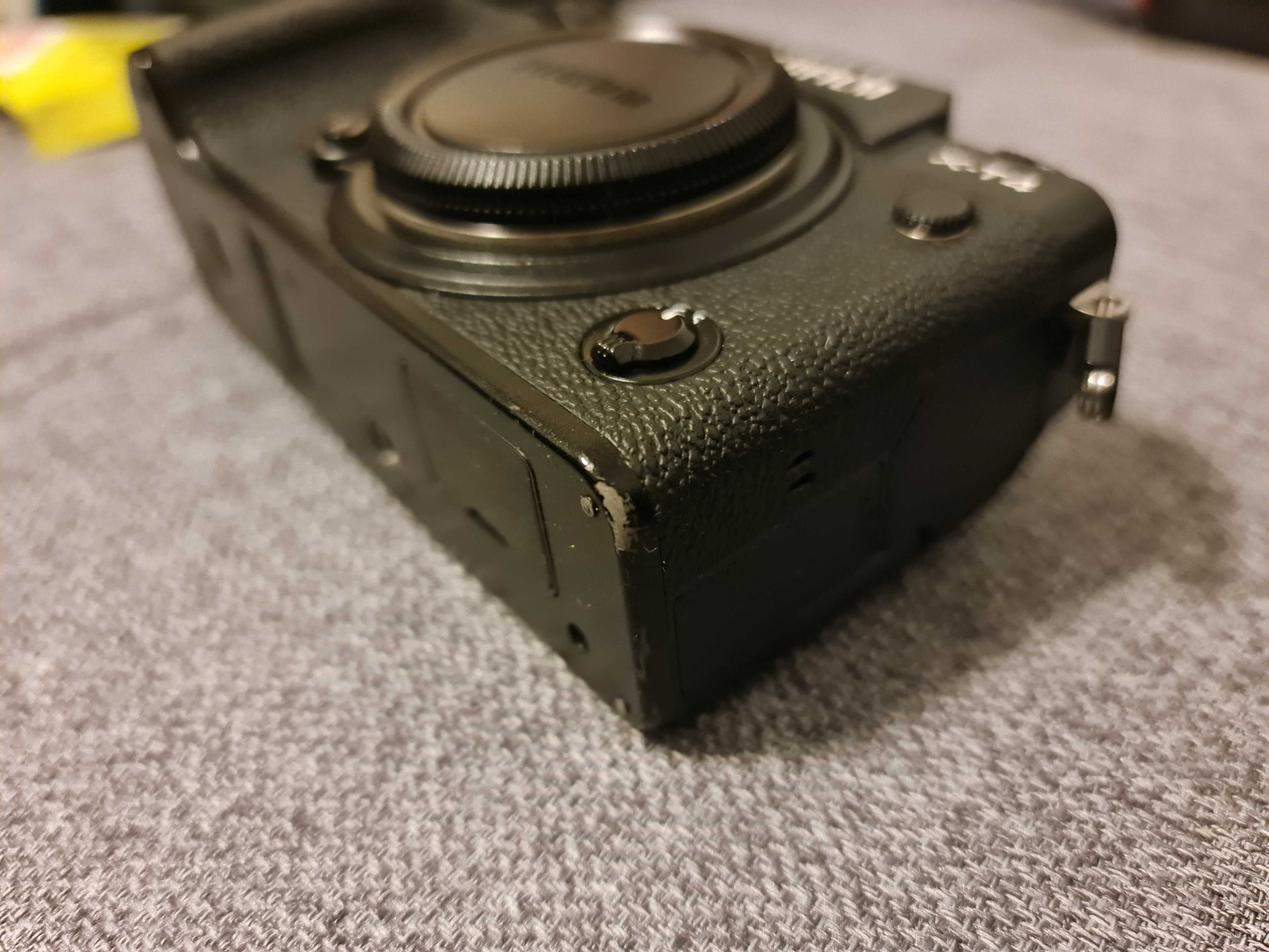 Aparat bezlusterkowiec Fujifilm X-T4 czarne body