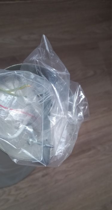 Lampa wisząca na 1 żarówkę