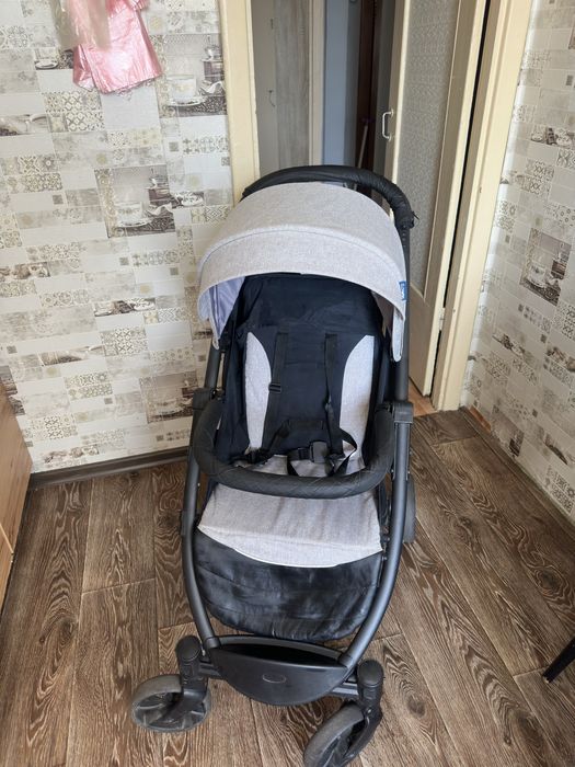 Детская коляска прогулочная в хорошем состоянии