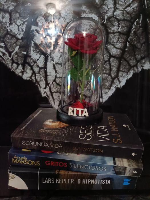 Dia dos Namorados Rosa c/ led's em cúpula/redoma personalizada c/ nome