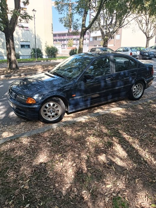 BMW 3.18 E46 Azul escuro com teto de abrir