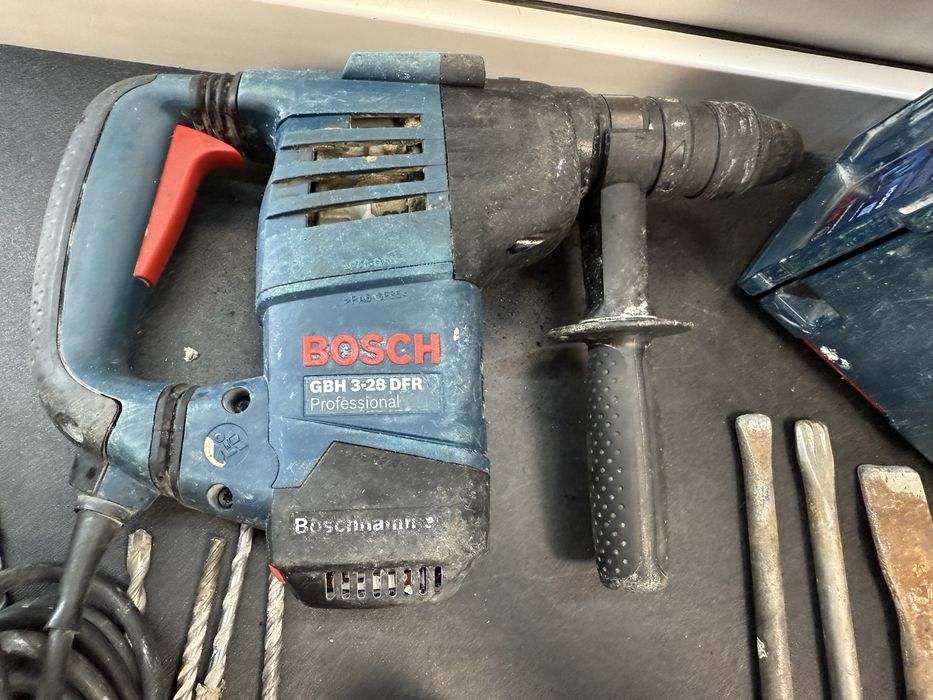 Młotowiertarka Bosch Professional GBH 3-28 DFR + wiertła + koncówki