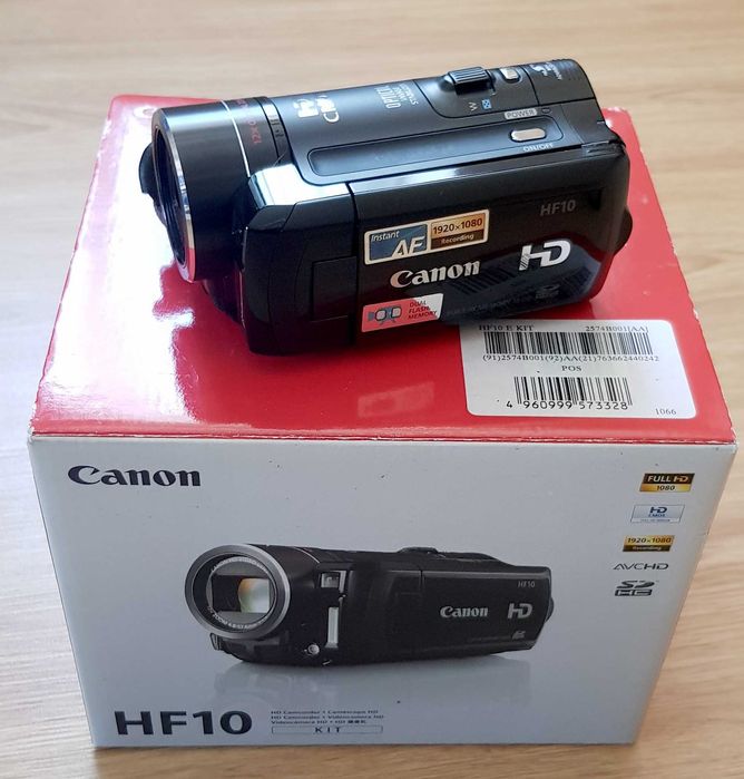 Відеокамера Canon VIXIA HF 10