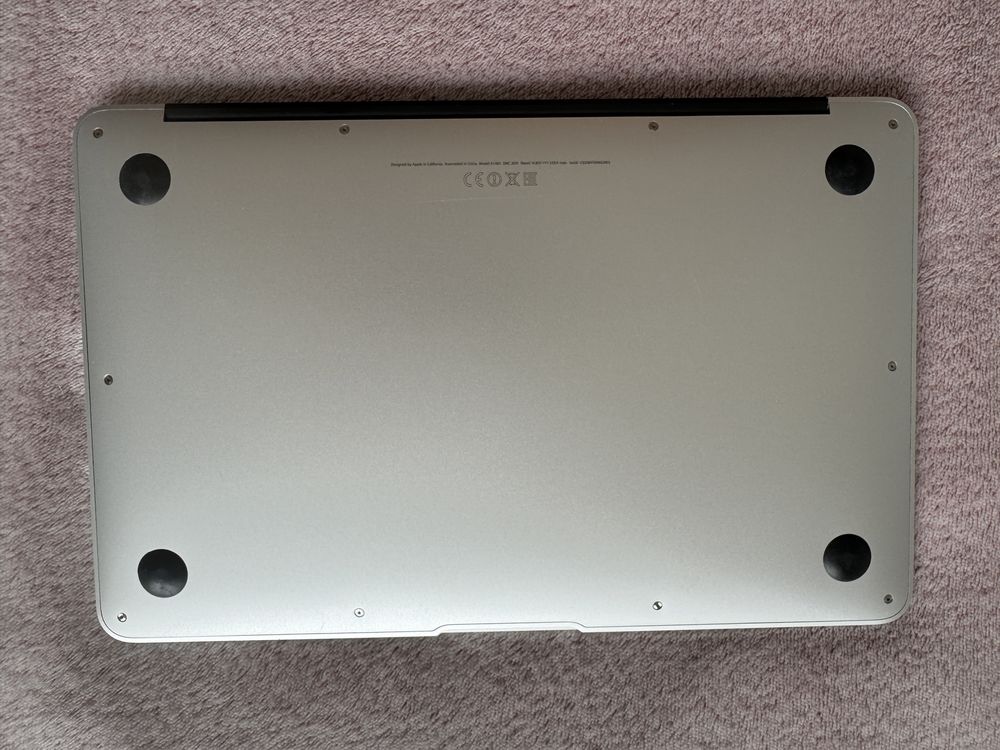 Macbook Air 11” A1465 (2014)