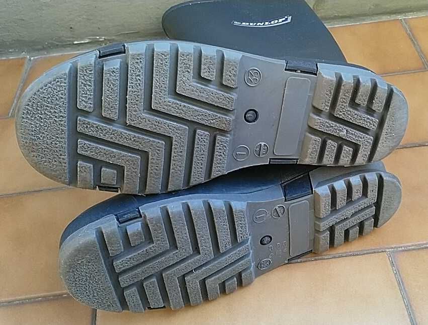 Galochas Dunlop tamanho 33