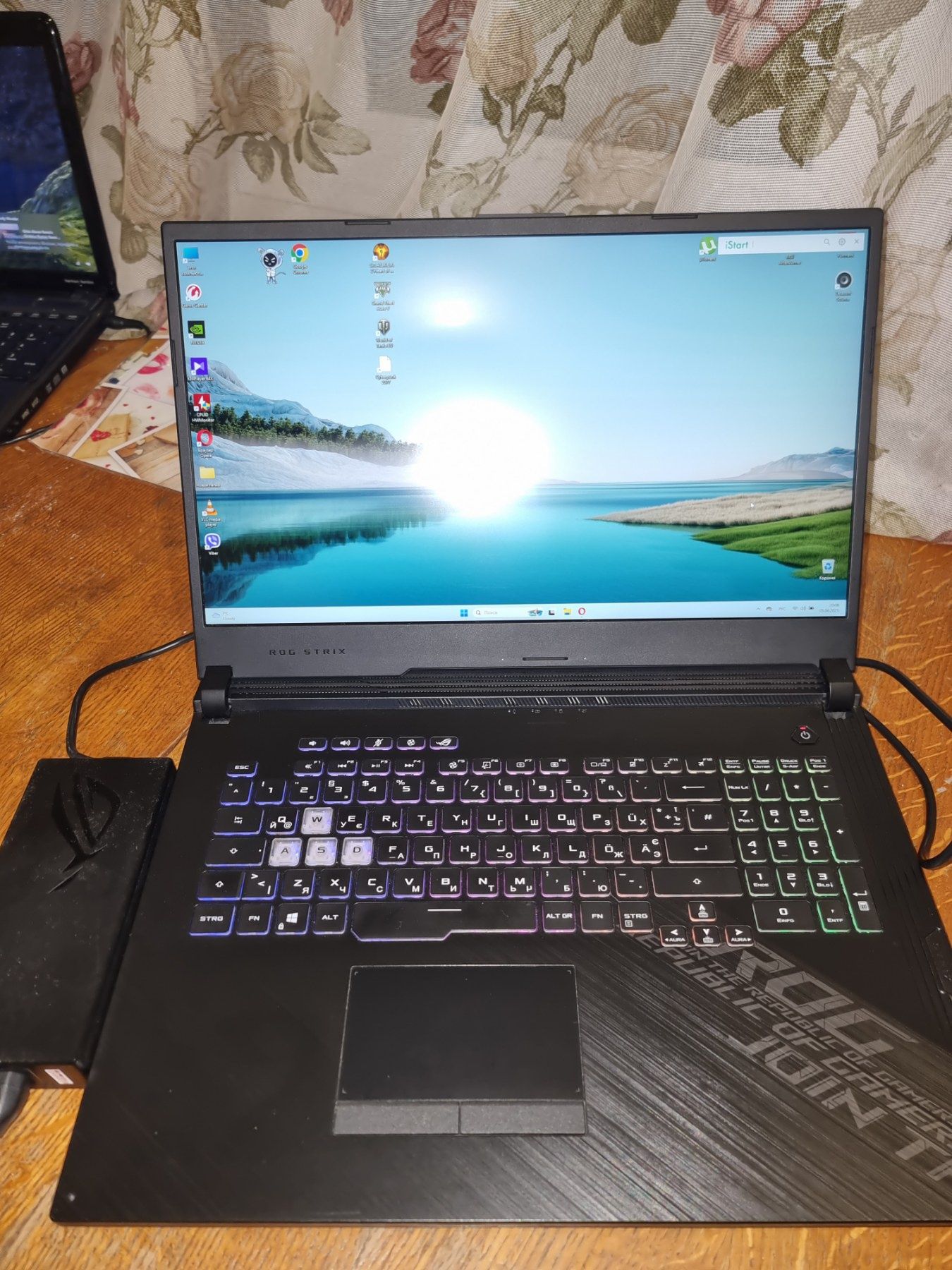 Ноутбук/17/ASUS ROG/RTX2070 Super8Gb/16Ddd4
