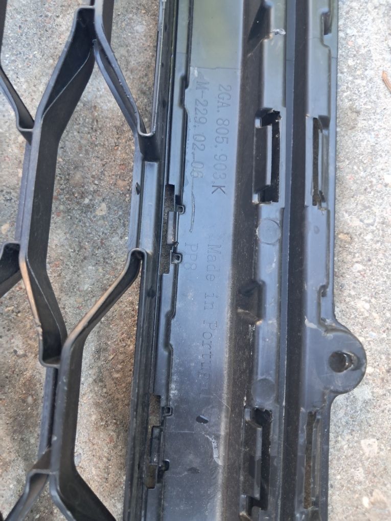 Vw T-Roc - zderzak / spoiler dolny - 2017- 2022 - 2GA - vat23
