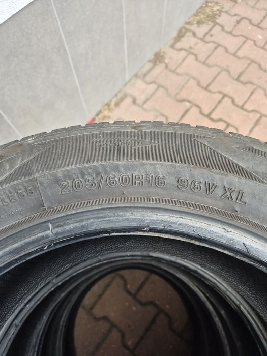 Opony wielosezonowe