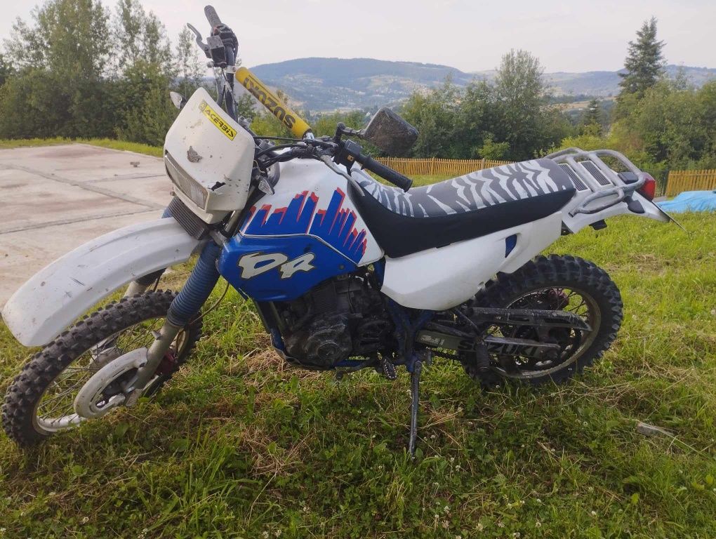 Cross Suzuki DR 650 Dakar